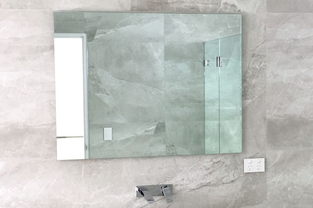 Rectangular bathrooom mirror